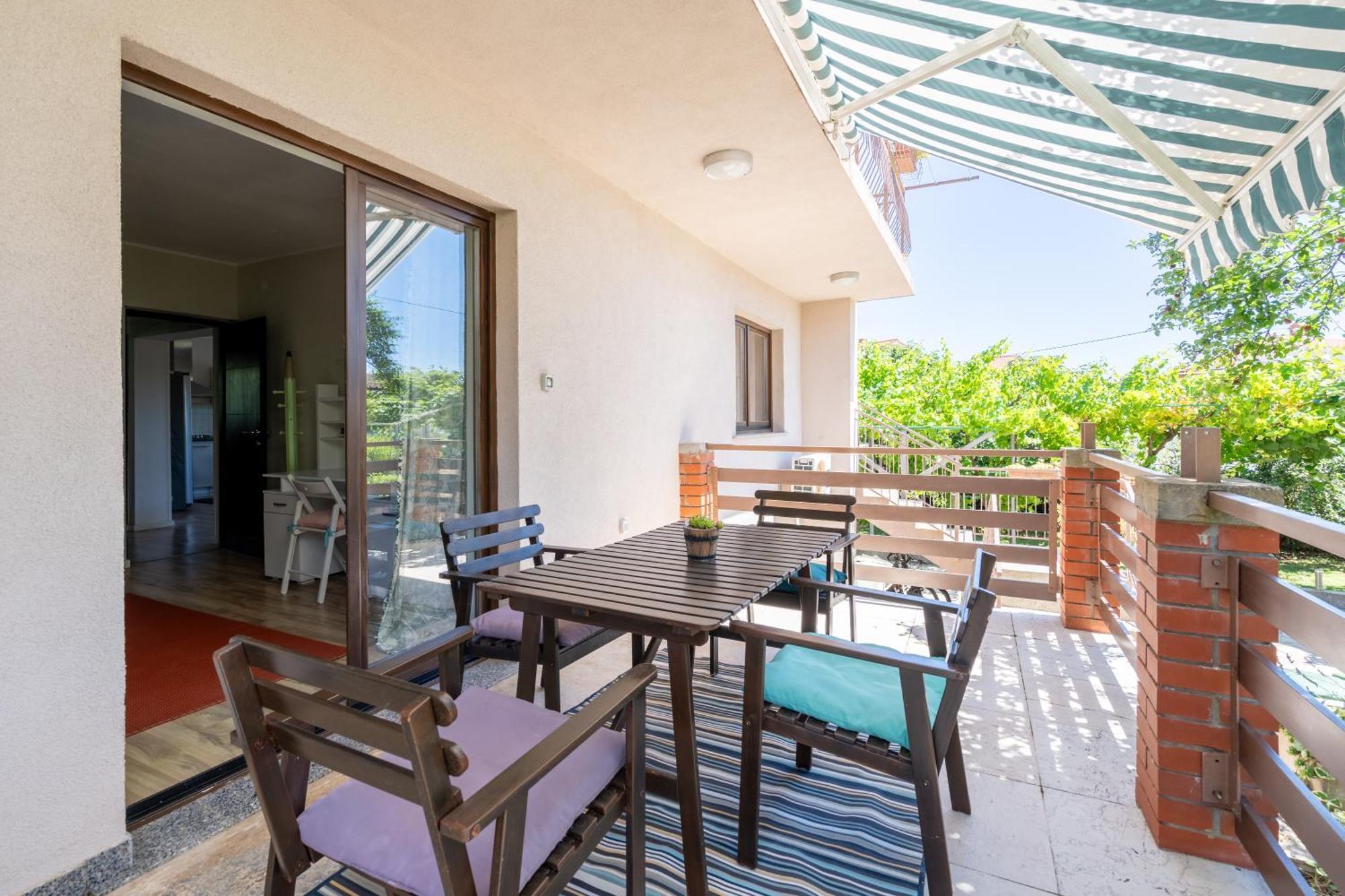 Family Apartment Медулин Екстериор снимка